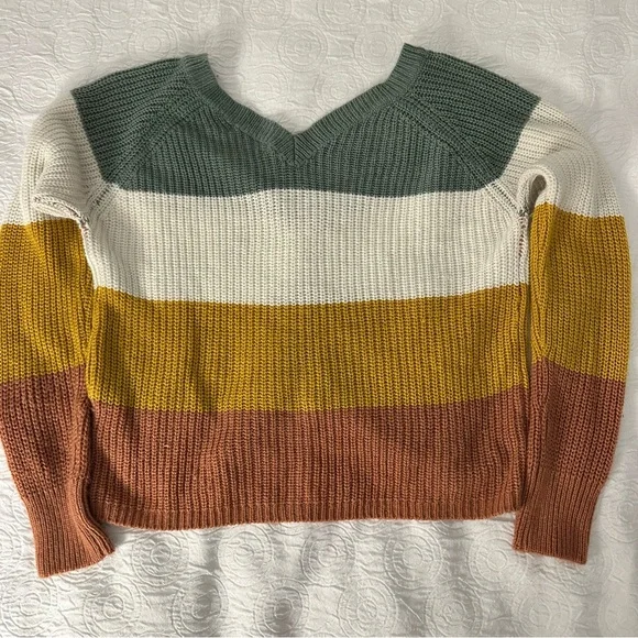 Multicolor V-Neck Sweater - Picture 5 of 6